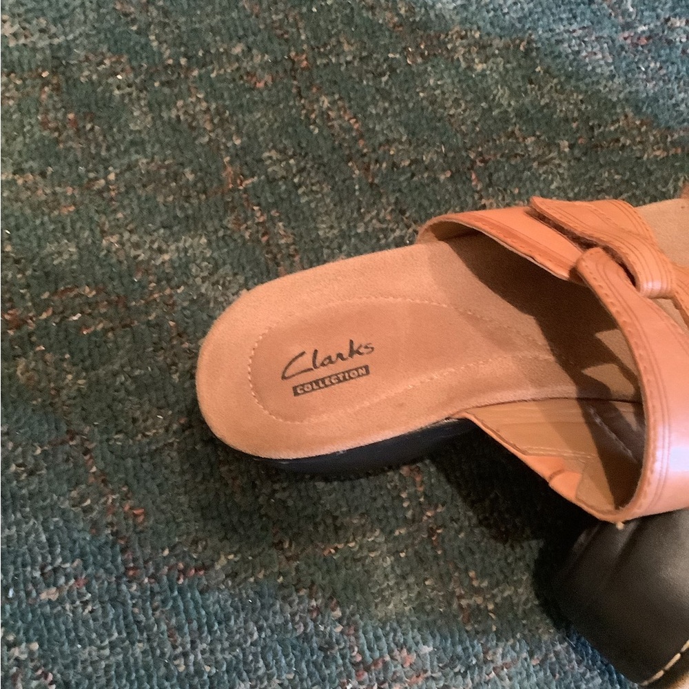 Clarks Women's Tan Sandals - Picture 6 of 7